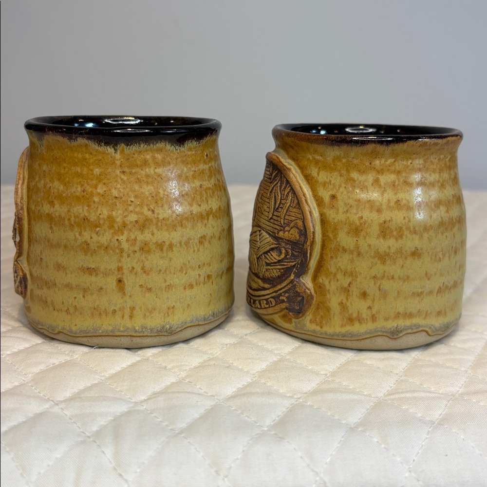 Handcrafted Stonebridge
Stoneware Pottery Mugs The Canada Goose & The Mallard - Picture 7 of 9